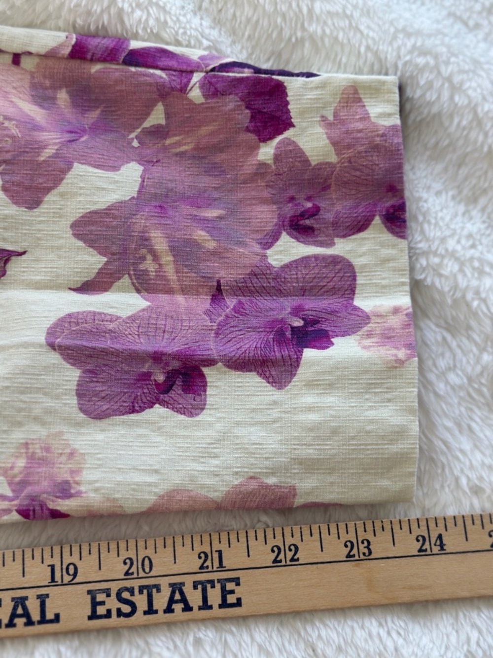 Chicos Crop Pant Purple Shade size 2/ L - Picture 3 of 5